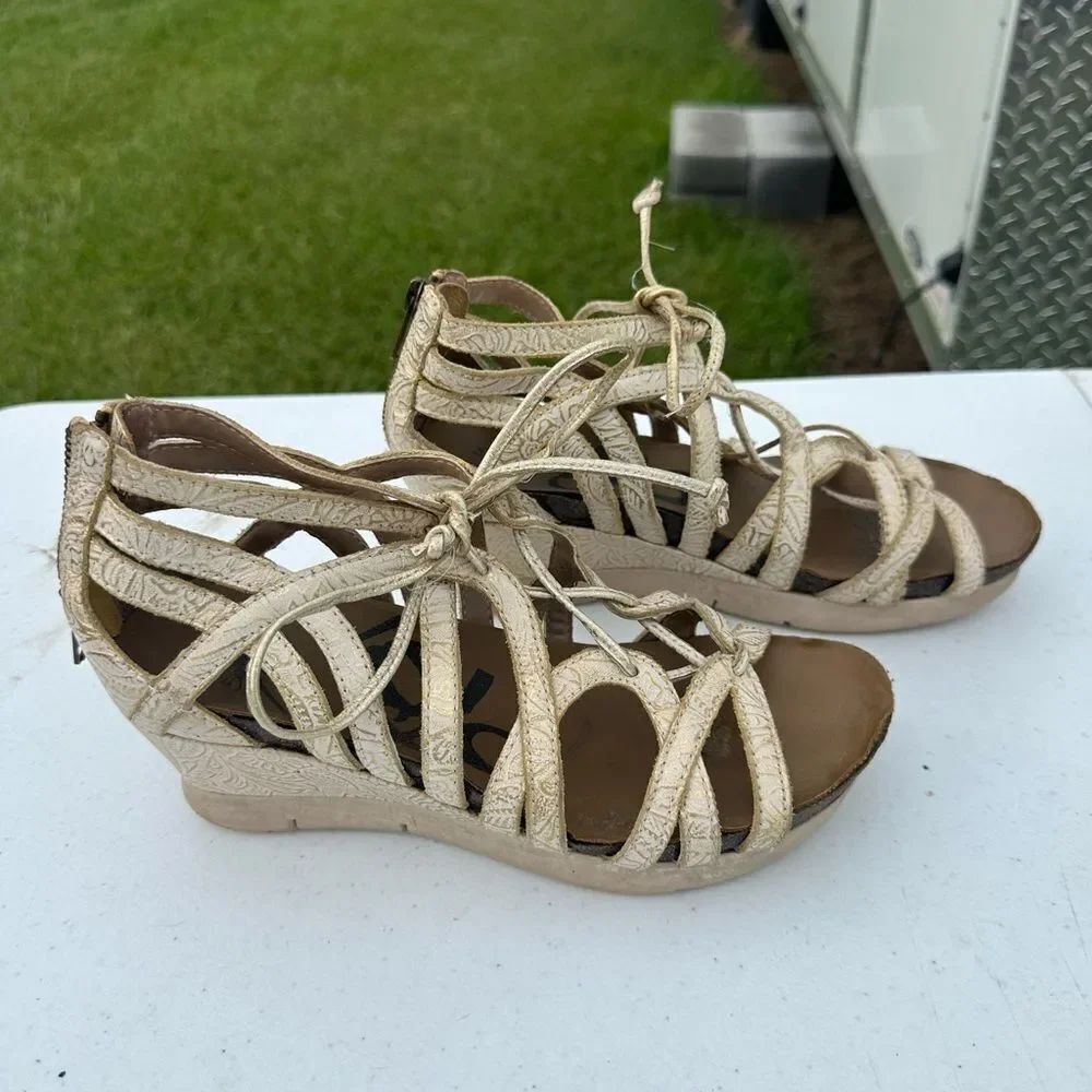 Otbt Elegant Cream Strappy Sandals